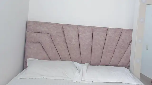 SavannahWildee online show from April 20, 2026, 8:10 pm