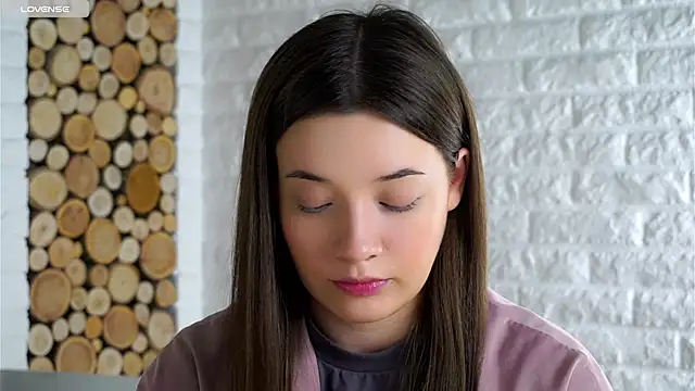 LowOncoming online show from November 26, 2025, 3:18 am