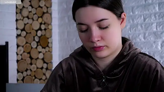 LowOncoming online show from April 13, 2026, 3:45 am