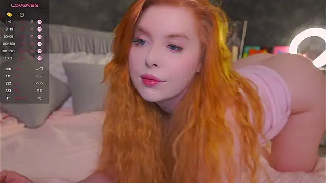 RedHotVixen0 online show from November 24, 2025, 11:37 pm