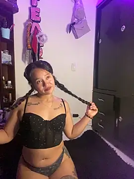 iam valery online show from October 30, 2025, 7:36 pm