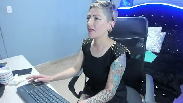 Maria fernandaxxx  online show from December 10, 2024, 5:17 am