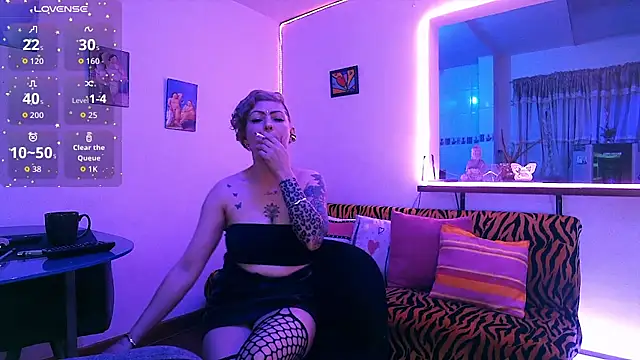 Maria fernandaxxx  online show from September 24, 2025, 11:52 pm