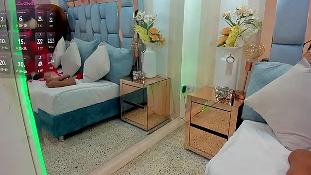 Snapshot of karina_mason chatting on October 24, 2025, 12:34 pm karina mason online show from October 24, 2025, 12:34 pm