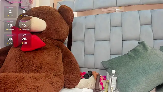 Snapshot of karina_mason chatting on November 6, 2025, 12:50 pm karina mason online show from November 6, 2025, 12:50 pm