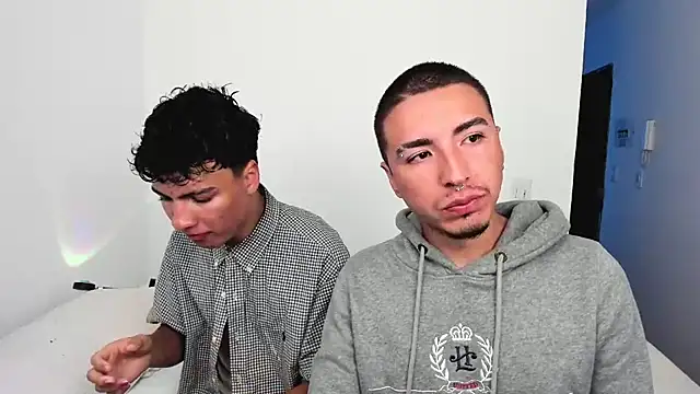 sweet boys xx online show from October 24, 2025, 11:28 am