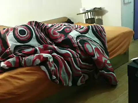 eblata04 online show from February 15, 2025, 2:58 am