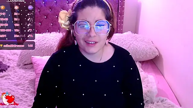 Snapshot of Azamy-12 chatting on January 6, 2025, 12:05 am Azamy-12 online show from January 6, 2025, 12:05 am