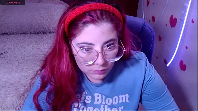 Snapshot of Azamy-12 chatting on February 13, 2025, 10:11 pm Azamy-12 online show from February 13, 2025, 10:11 pm