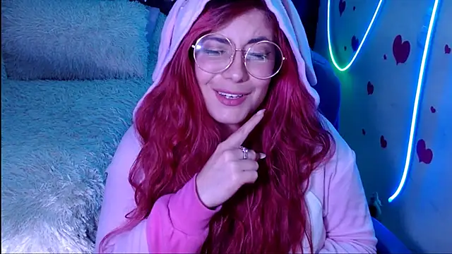 Snapshot of Azamy-12 chatting on February 23, 2025, 2:07 am Azamy-12 online show from February 23, 2025, 2:07 am
