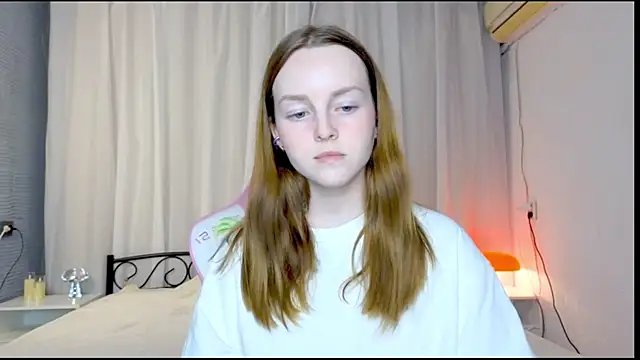 Snapshot of Wild__flowers chatting on September 21, 2025, 7:37 pm Wild flowers online show from September 21, 2025, 7:37 pm