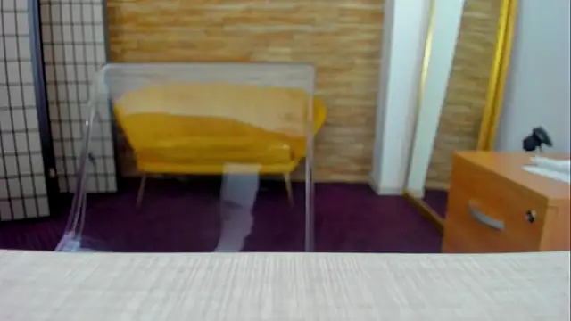 AishaRouhi online show from November 2, 2025, 5:10 am