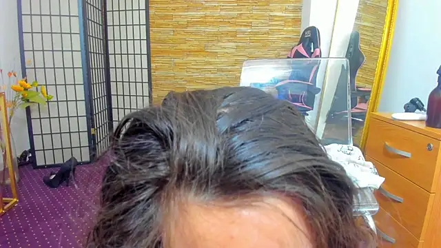 AishaRouhi online show from February 28, 2026, 4:57 am