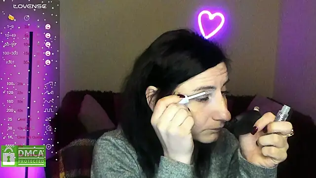 Muse kitty jenia online show from December 4, 2025, 6:27 pm