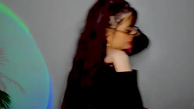 Snapshot of aishahottie chatting on December 4, 2024, 1:47 am aishahottie online show from December 4, 2024, 1:47 am