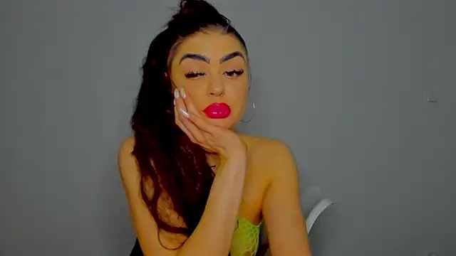 Snapshot of aishahottie chatting on January 4, 2025, 3:18 am aishahottie online show from January 4, 2025, 3:18 am