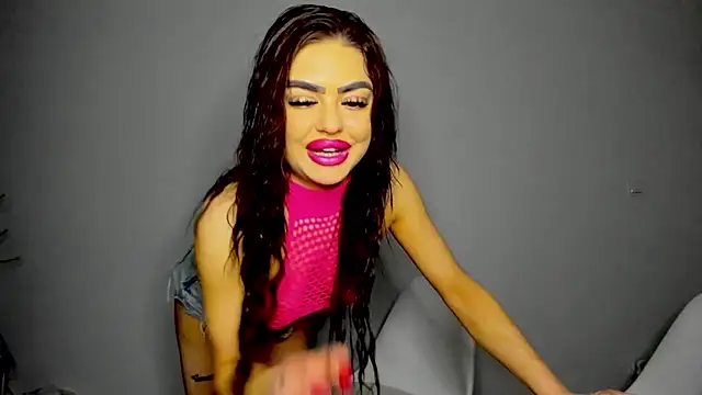 Snapshot of aishahottie chatting on February 26, 2025, 2:37 am aishahottie online show from February 26, 2025, 2:37 am