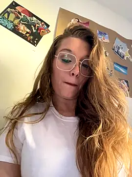 Lalalynn online show from November 9, 2025, 7:01 pm