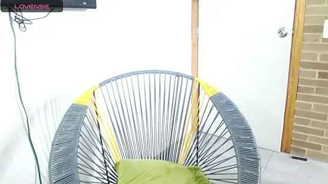 Snapshot of helenacyruss chatting on November 17, 2025, 5:52 pm helenacyruss online show from November 17, 2025, 5:52 pm