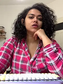 Snapshot of Curvydesifromgermany chatting on September 18, 2025, 10:39 am Curvydesifromgermany online show from September 18, 2025, 10:39 am