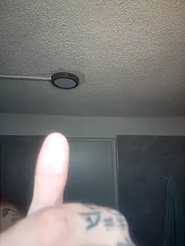 Hunnyhunty420 online show from April 12, 2026, 8:03 pm