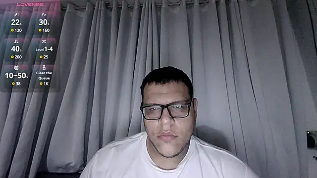 Snapshot of chubbyboy2431 chatting on February 19, 2025, 4:55 am chubbyboy2431 online show from February 19, 2025, 4:55 am