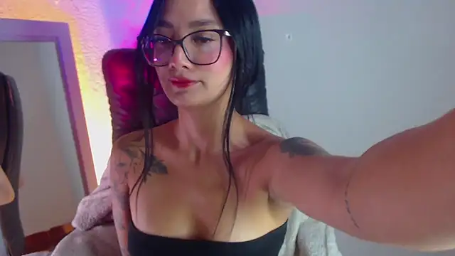 mariiana-diaz online show from May 20, 2026, 7:31 pm