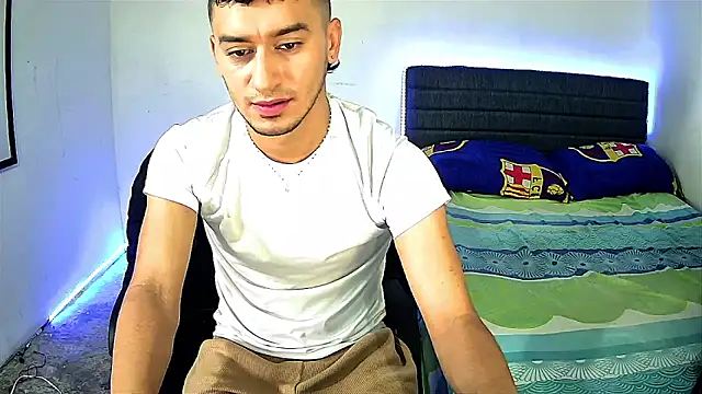 Kevin Torres online show from December 20, 2025, 4:47 pm