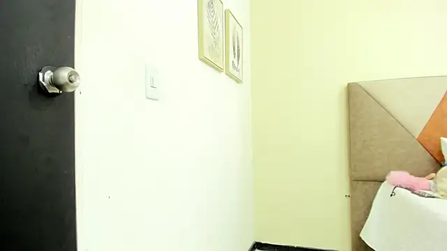 JennaCollins149 online show from January 28, 2025, 8:26 pm