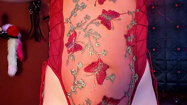 annavi  online show from November 18, 2025, 7:07 pm