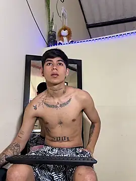 Lukas strong online show from November 24, 2025, 2:06 pm