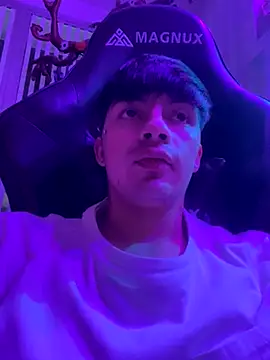 Steev Novoa online show from October 31, 2025, 11:17 pm