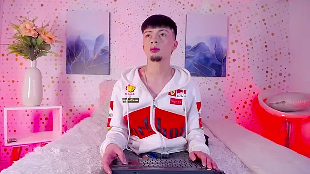 Steev Novoa online show from February 4, 2026, 3:23 am