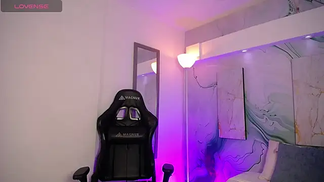 Steev Novoa online show from April 2, 2026, 3:04 am