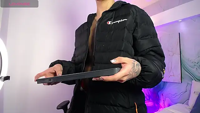 Steev Novoa online show from April 3, 2026, 3:15 am