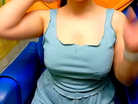 Snapshot of Cherry_6969 chatting on February 26, 2026, 4:11 am Cherry 6969 online show from February 26, 2026, 4:11 am