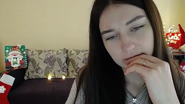 Pretty shy online show from January 5, 2025, 12:21 pm