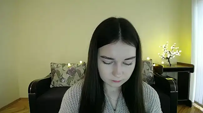 Pretty shy online show from February 3, 2025, 8:35 am