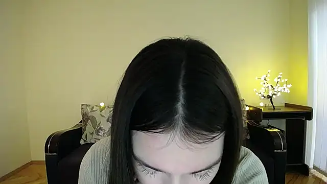 Pretty shy online show from February 8, 2025, 9:13 am