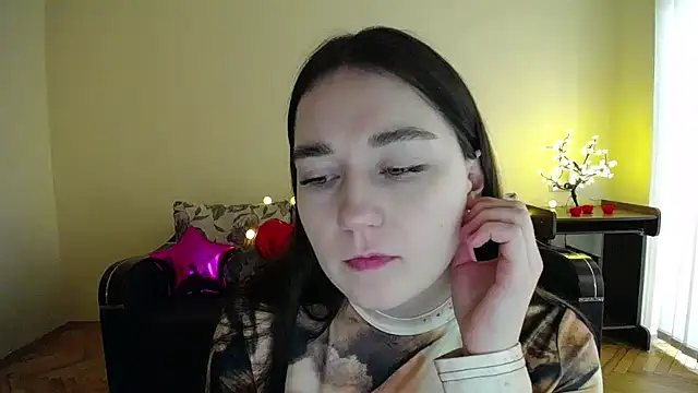 Pretty shy online show from March 14, 2025, 12:51 pm