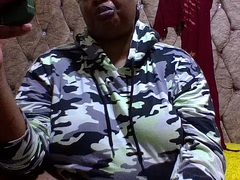 zoey10 online show from December 13, 2025, 7:53 pm