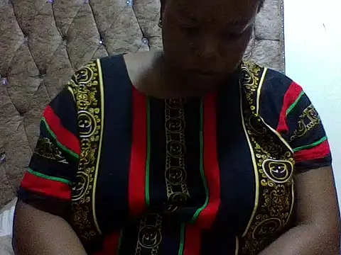 zoey10 online show from April 13, 2026, 9:26 am