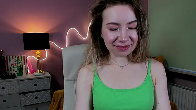 Mia Tasty online show from November 19, 2025, 7:30 am