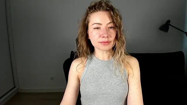 Mia Tasty online show from March 15, 2026, 2:23 pm