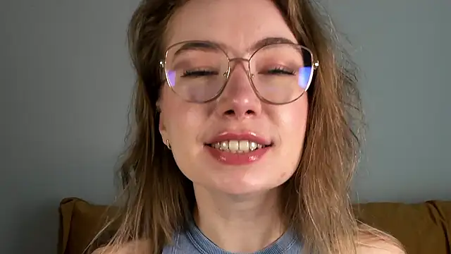 Snapshot of Mia_Tasty chatting on July 5, 2026, 1:18 pm Mia Tasty online show from July 5, 2026, 1:18 pm