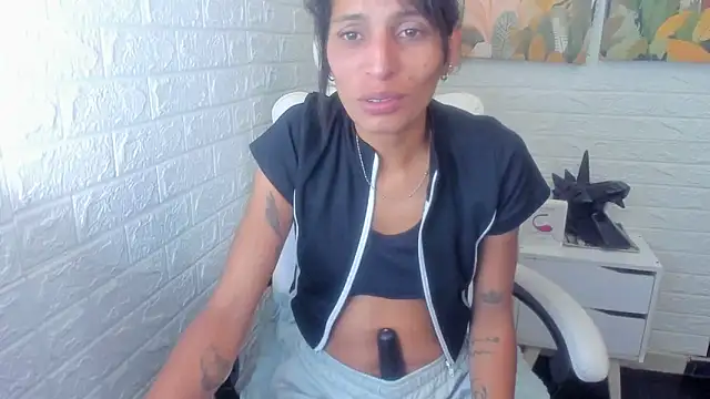 Snapshot of ImCrazzy chatting on February 26, 2025, 5:39 pm ImCrazzy online show from February 26, 2025, 5:39 pm