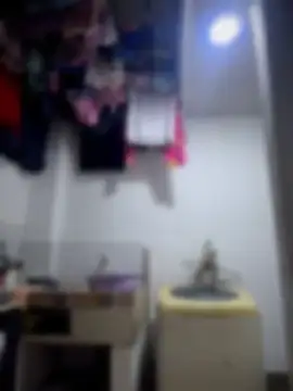 Snapshot of Emiily_lee chatting on May 1, 2026, 9:25 am Emiily lee online show from May 1, 2026, 9:25 am