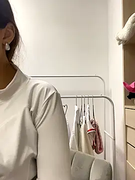 AnaWest online show from September 16, 2025, 6:36 am