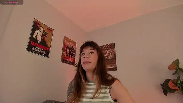 Snapshot of iriiina_veneno chatting on September 27, 2025, 11:32 pm iriiina veneno online show from September 27, 2025, 11:32 pm