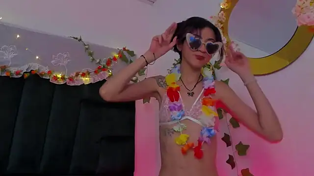 BonnieCute  online show from January 15, 2025, 2:46 pm